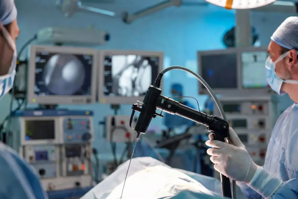 ciática cirugía endoscópica Lima - DoctorMunguia