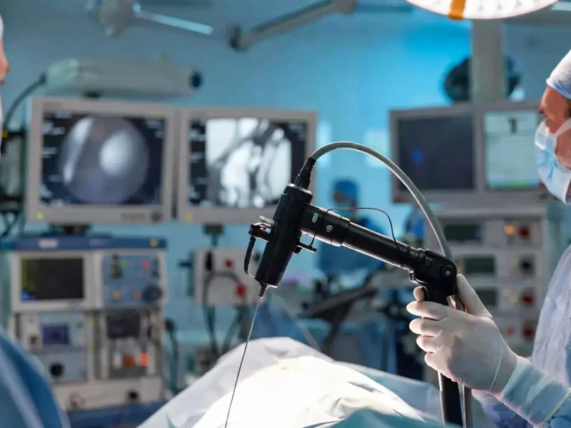 Ciática en Lima: Tratamiento con Cirugía Endoscópica por el Dr. Gunter Munguia